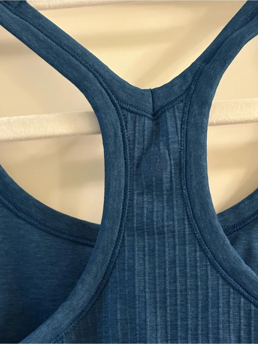 lululemon ebb to street teal tank size 6 - Picture 4 of 4